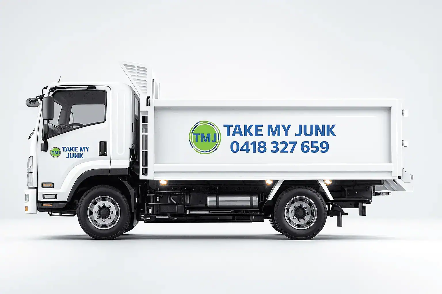 kew Over flowing Dumpsters being full with garbage